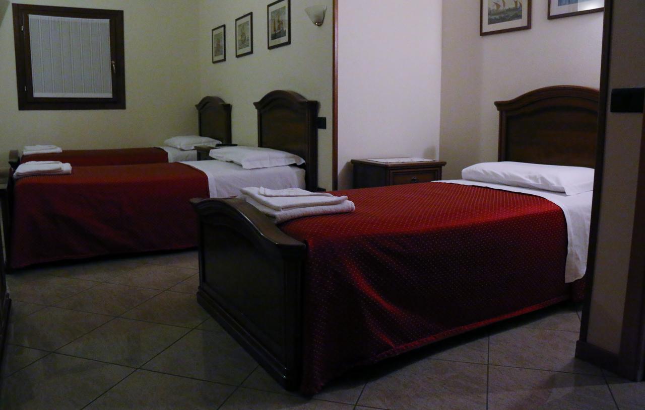 Hotel Ristorante Regina Mozzanica Bilik gambar