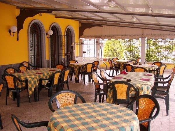 Hotel Ristorante Regina Mozzanica Luaran gambar