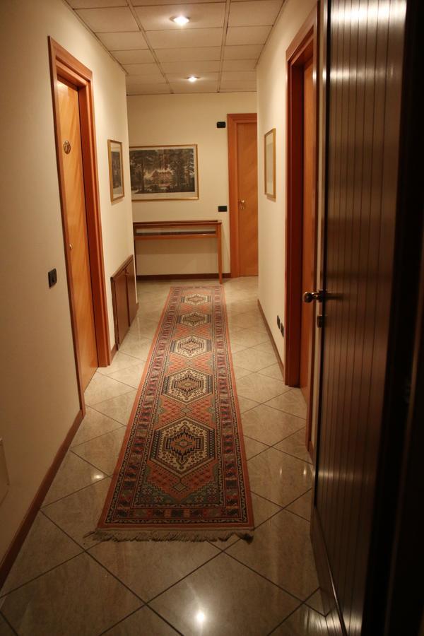 Hotel Ristorante Regina Mozzanica Bilik gambar