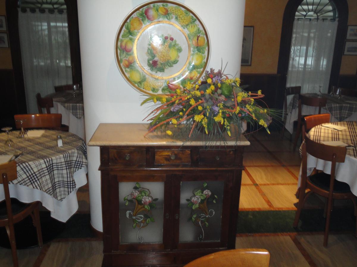 Hotel Ristorante Regina Mozzanica Luaran gambar